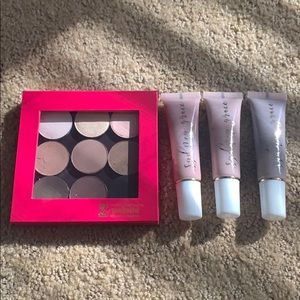 Sydney Grace Powder and cream shadows.